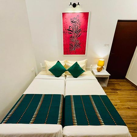 Ayur Ayur White Sail Villa Dalupotha Екстериор снимка