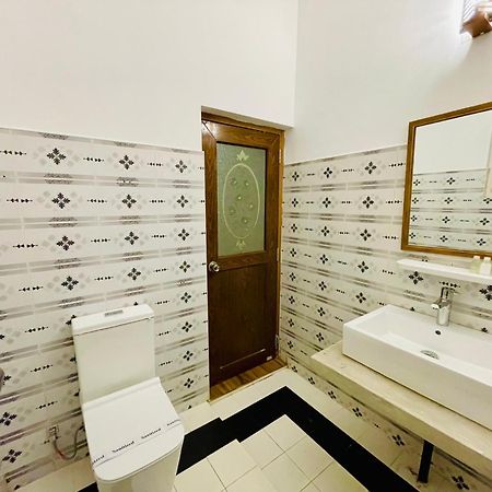 Ayur Ayur White Sail Villa Dalupotha Екстериор снимка