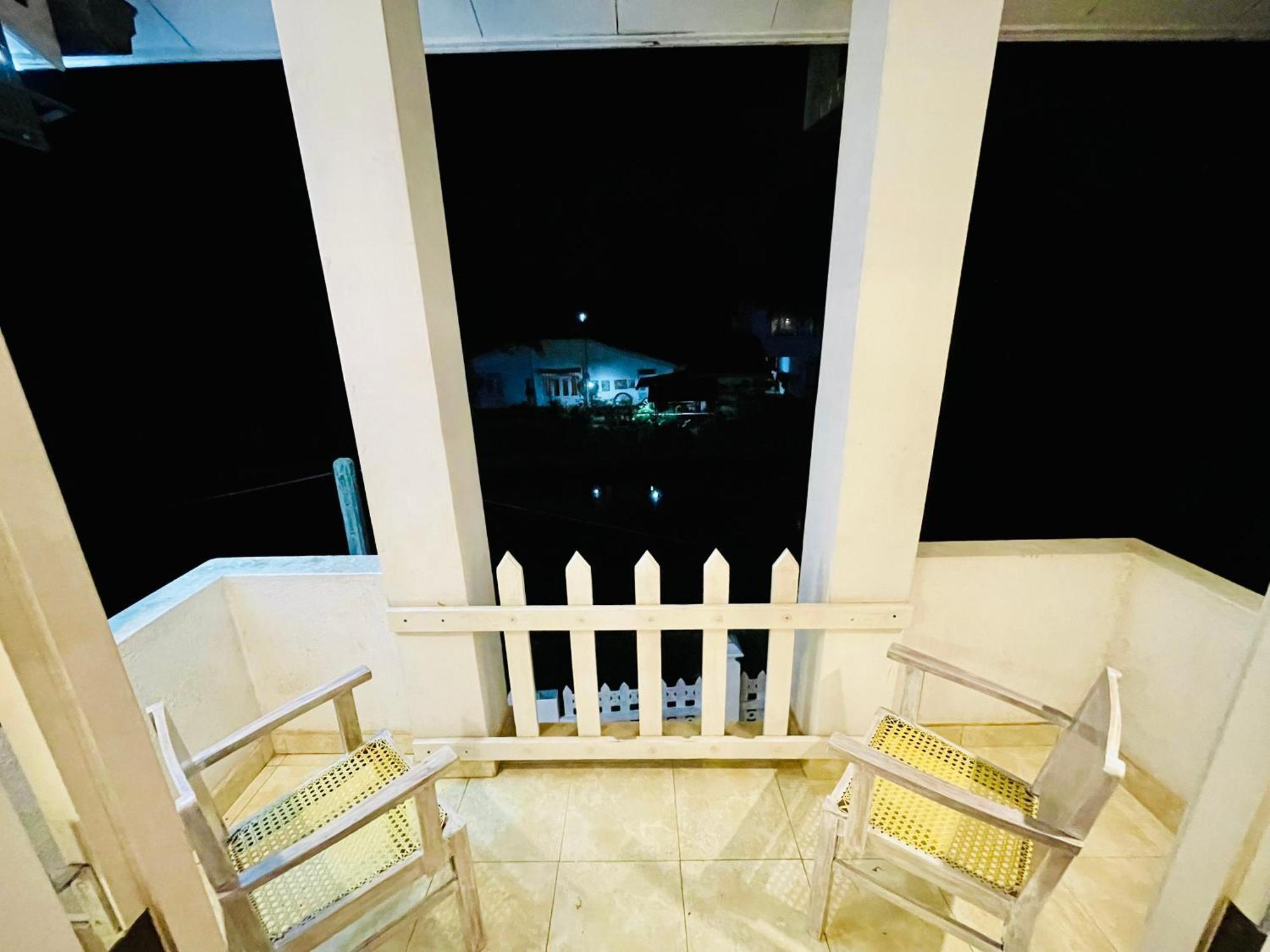 Ayur Ayur White Sail Villa Dalupotha Екстериор снимка