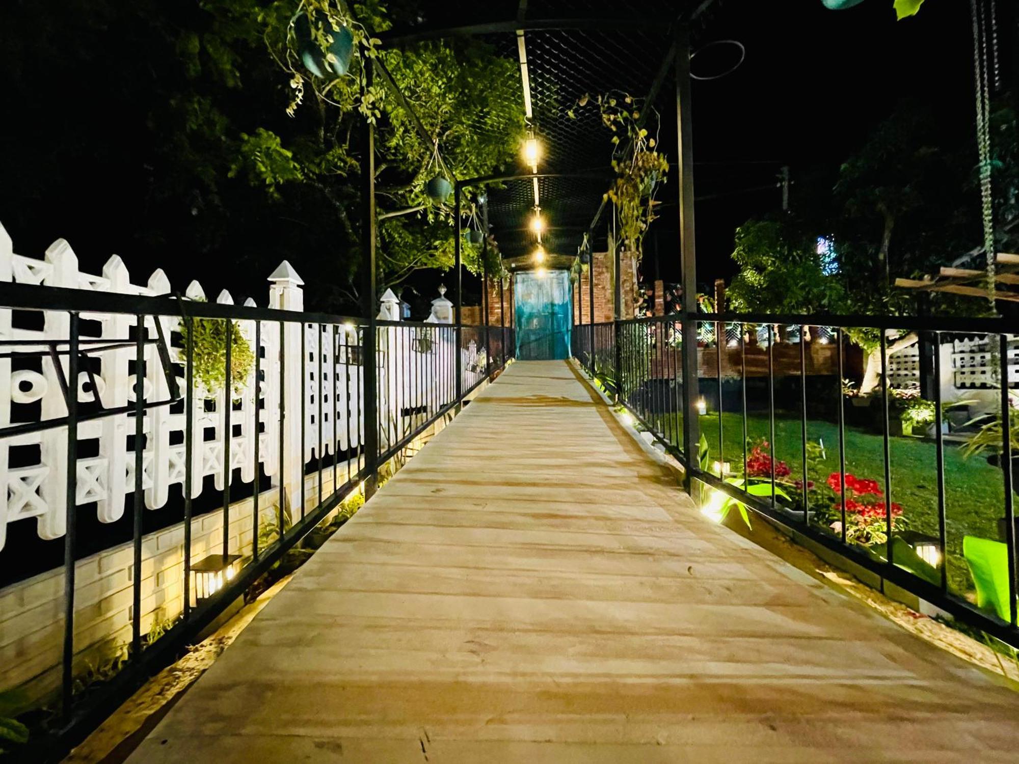 Ayur Ayur White Sail Villa Dalupotha Екстериор снимка