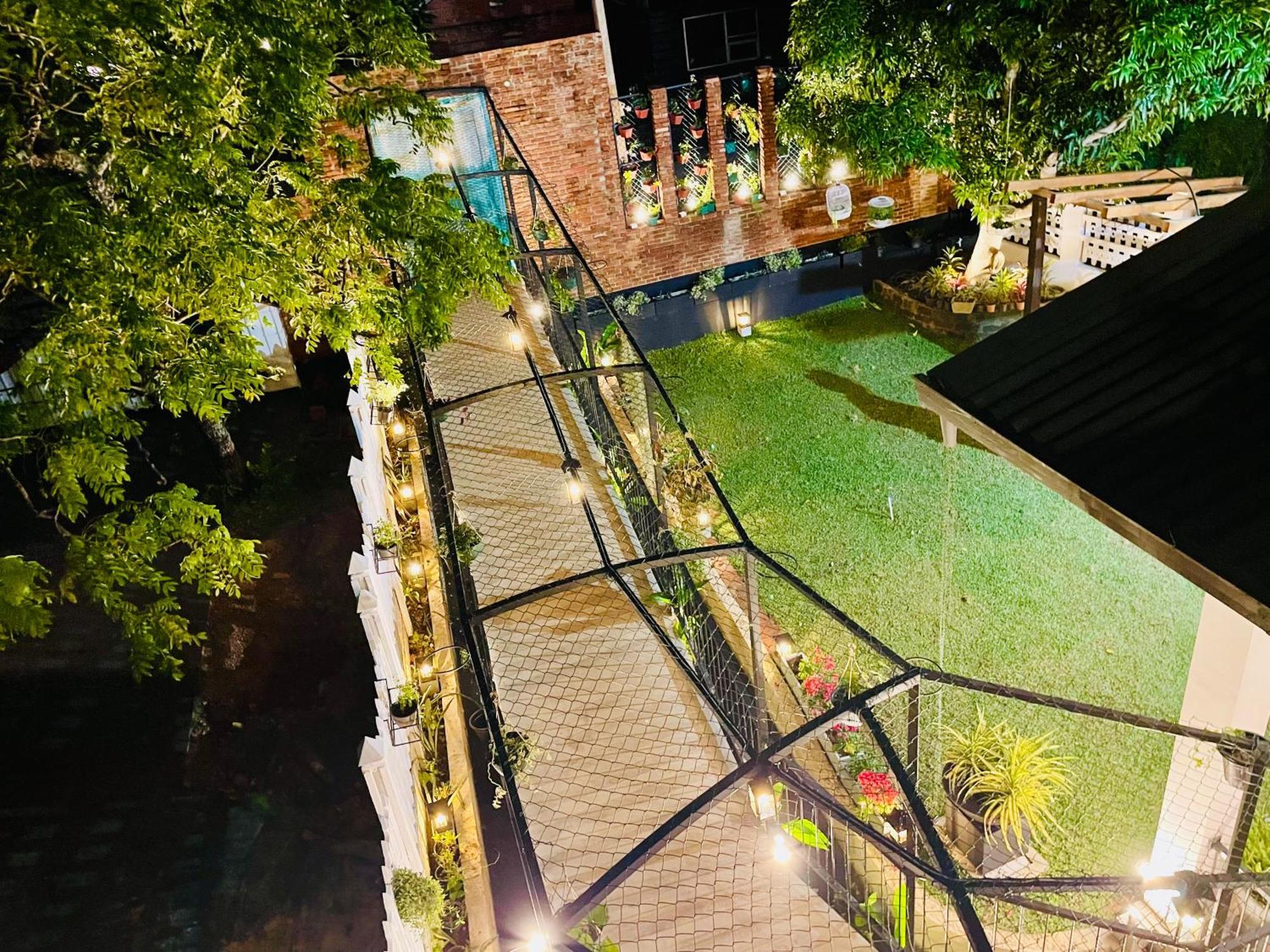 Ayur Ayur White Sail Villa Dalupotha Екстериор снимка