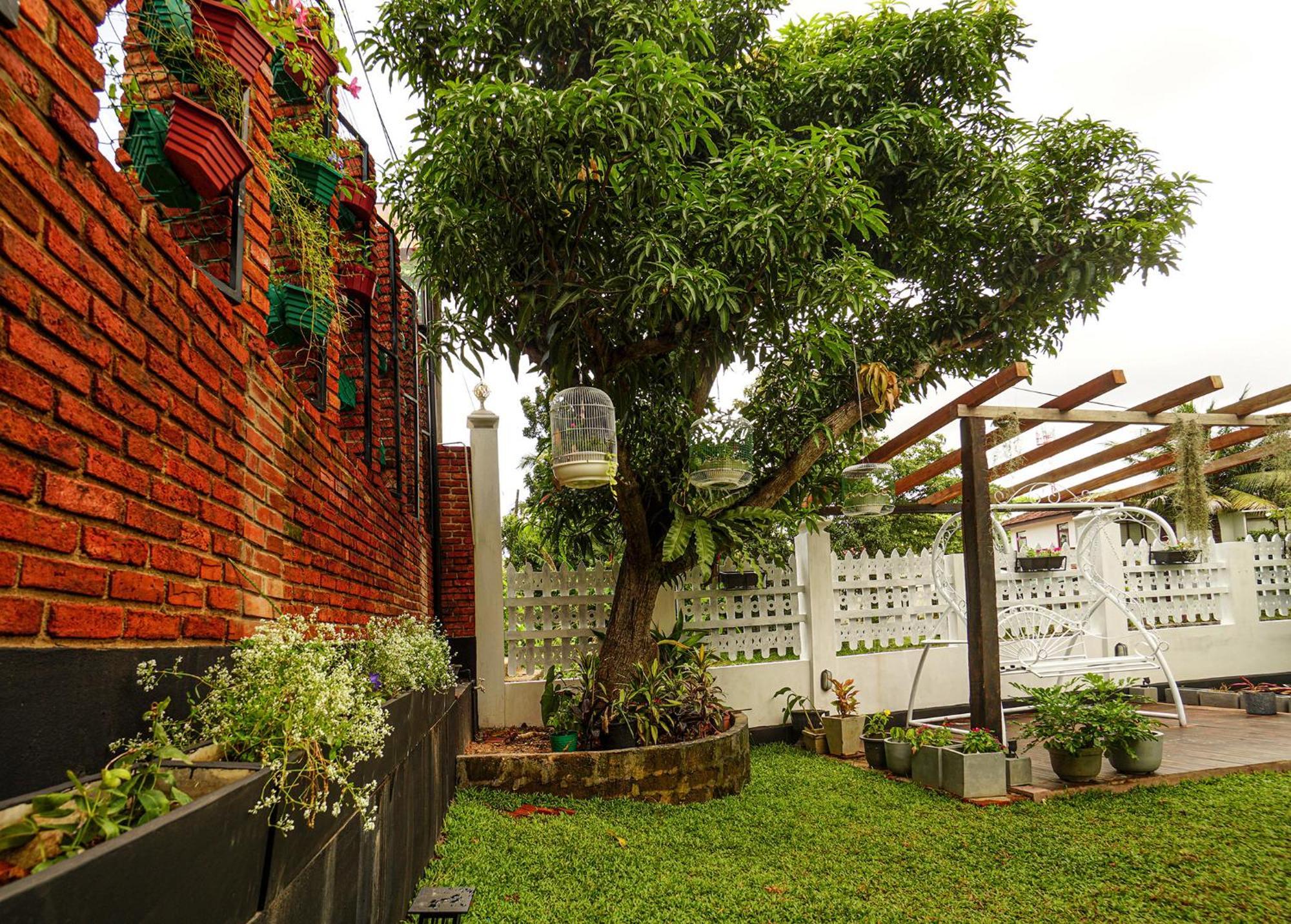 Ayur Ayur White Sail Villa Dalupotha Екстериор снимка